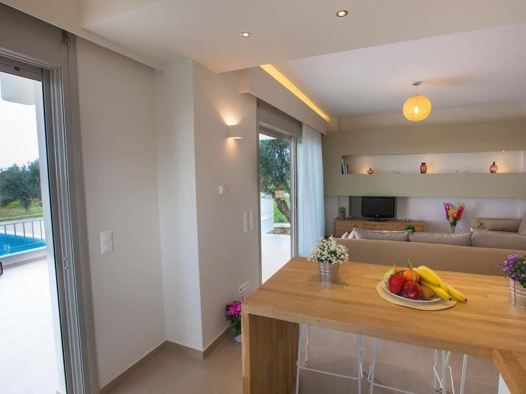 Abelia Luxurious Villas Finikounta Eksteriør bilde