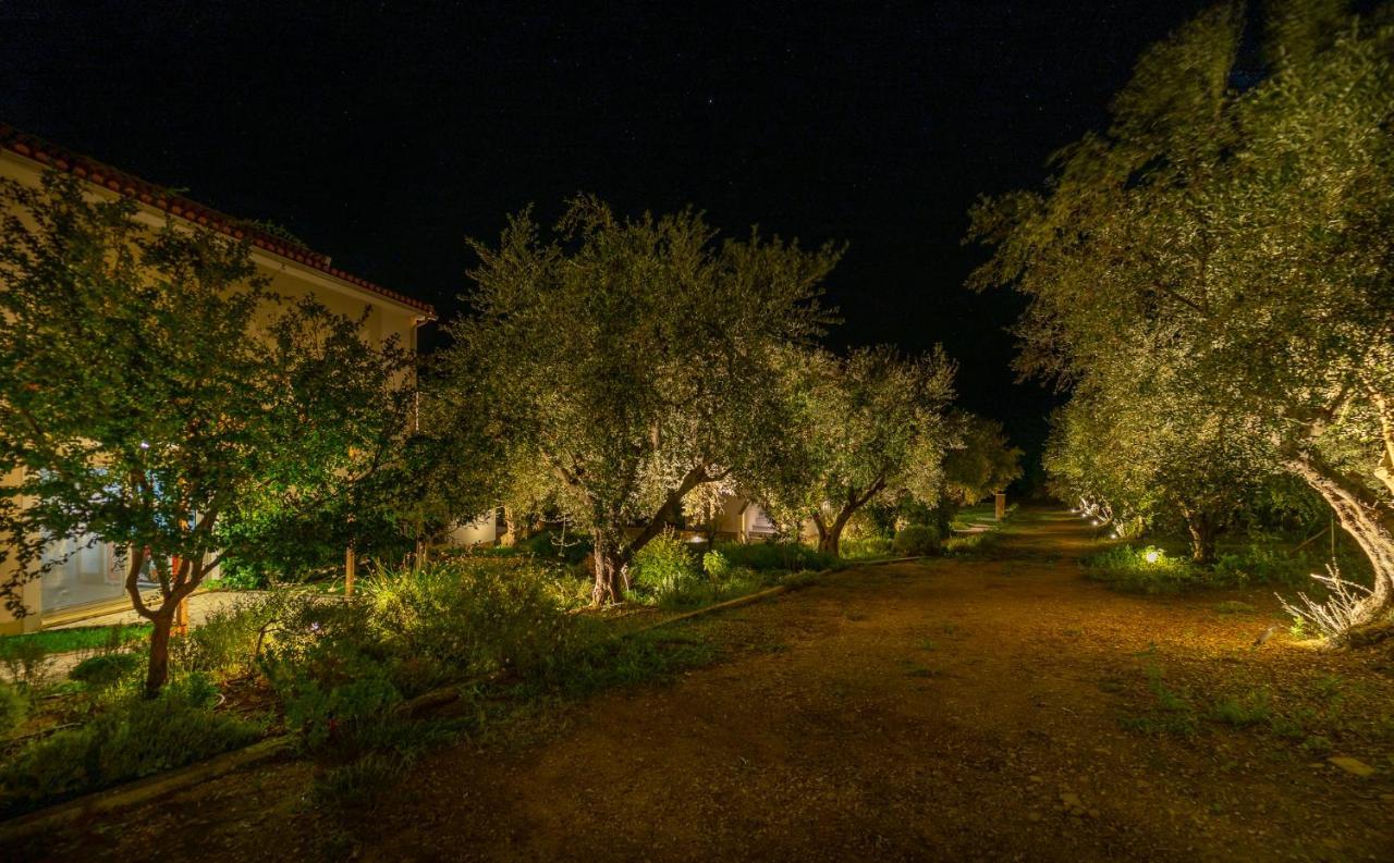 Abelia Luxurious Villas Finikounta Eksteriør bilde